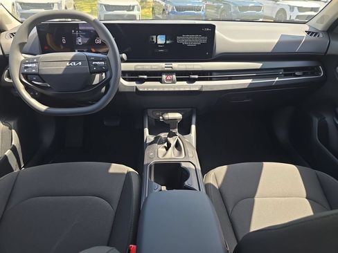 New 2026 Kia K4 FWD image 12