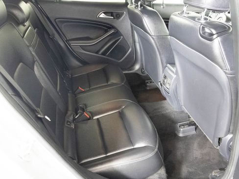 Used 2016 Mercedes-Benz GLA 250 GLA 250 image 38