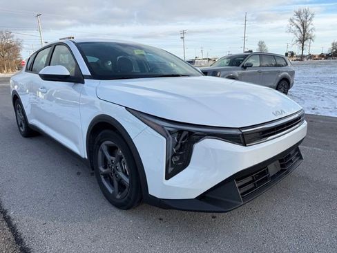 Certified 2025 Kia K4 LXS image 4