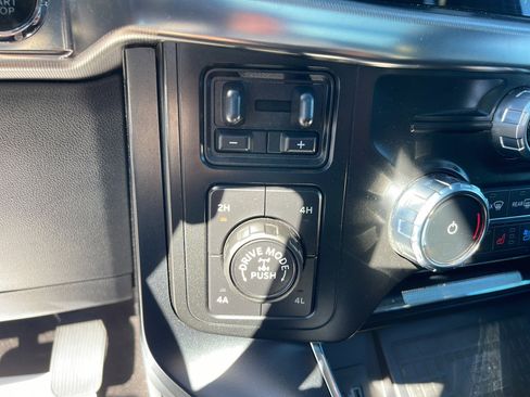 Certified 2022 Ford F150 Raptor w/ Raptor 37 Performance Package AWD/4WD image 25