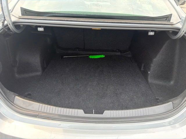 Used 2024 Chevrolet Malibu LT FWD image 17