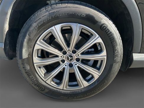 Used 2024 Mercedes-Benz GLC 300 4MATIC image 10