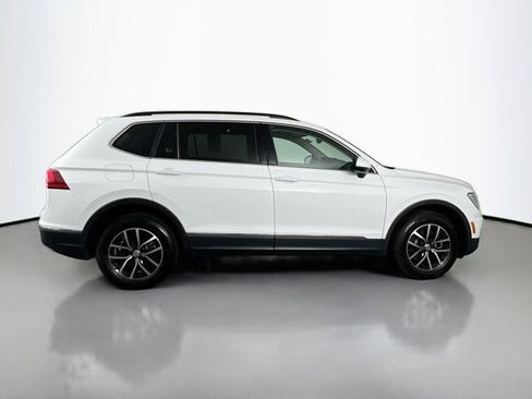 Used 2021 Volkswagen Tiguan SE image 7