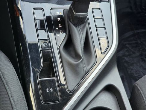 Used 2023 Kia Niro LX image 29