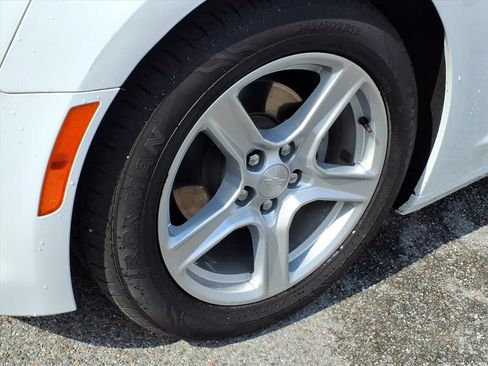 Used 2023 Chevrolet Camaro LT RWD image 10