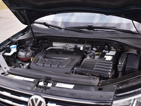 Used 2019 Volkswagen Tiguan SE image 36