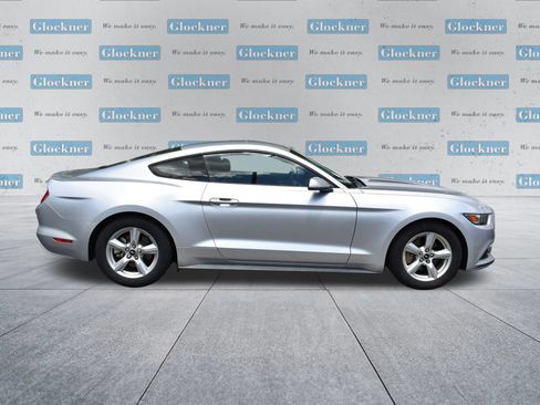 Used 2015 Ford Mustang Coupe RWD image 11