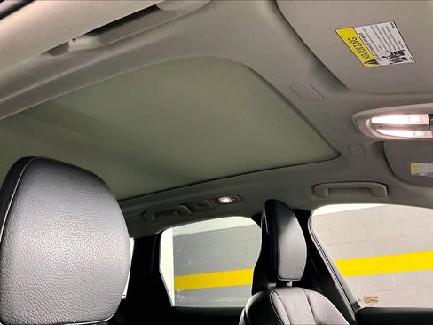 Used 2024 Volvo XC60 B5 Plus w/ Protection Package Premier image 14