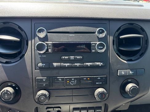 Used 2015 Ford F250 XL w/ Power Equipment Group AWD/4WD image 33