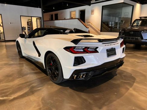Used 2021 Chevrolet Corvette Stingray Premium Conv w/ Z51 Performance Package image 3