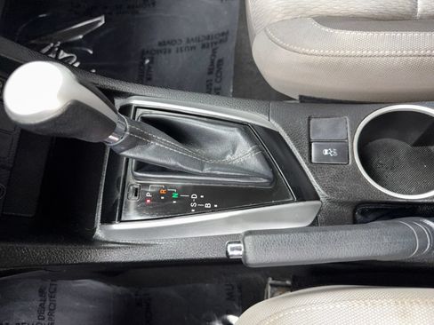 Used 2019 Toyota Corolla LE FWD image 29