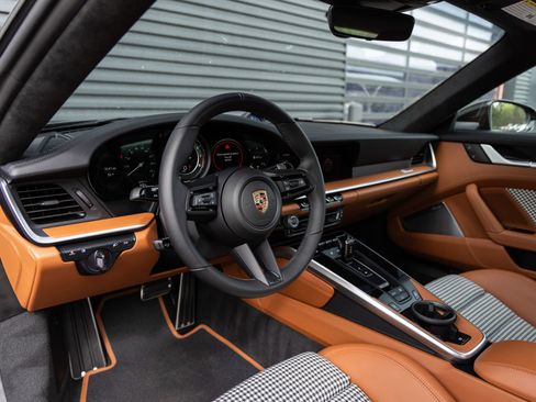 Certified 2025 Porsche 911 Turbo S image 4