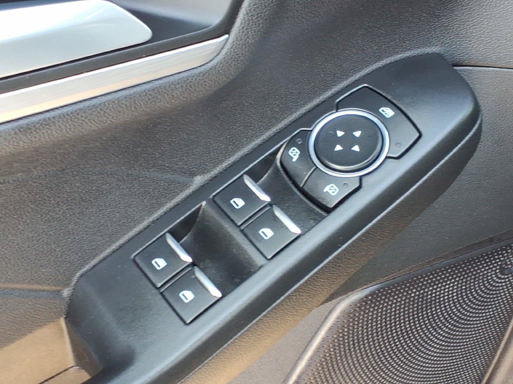 Used 2023 Ford Escape Platinum AWD/4WD image 14