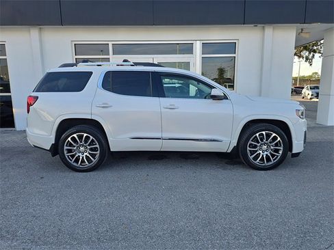 Certified 2022 GMC Acadia Denali w/ Denali Ultimate Package image 7