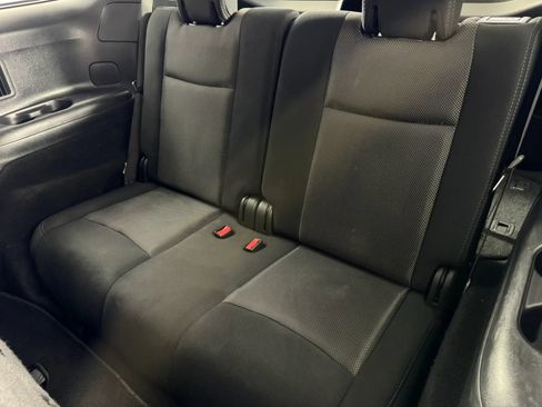 Used 2020 Nissan Pathfinder S FWD image 36