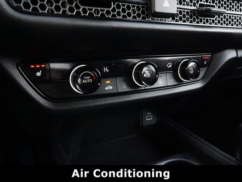 Used 2025 Honda HR-V Sport image 7