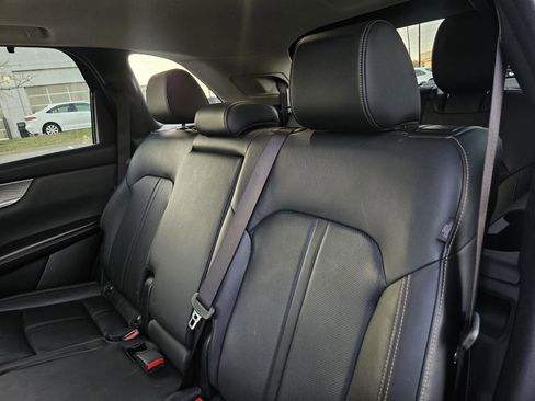 Used 2024 MAZDA CX-90 3.3 Turbo w/ Preferred Plus image 28