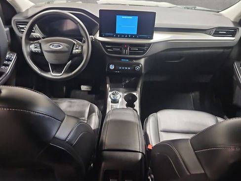 Certified 2025 Ford Escape Platinum AWD/4WD image 29