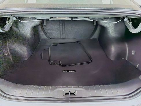 Used 2024 Nissan Altima 2.5 SV image 27