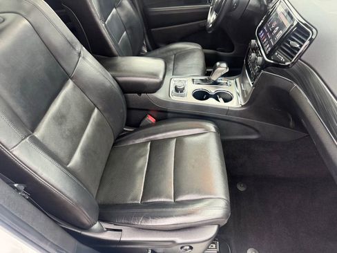 Used 2020 Jeep Grand Cherokee Limited w/ Luxury Group II image 52