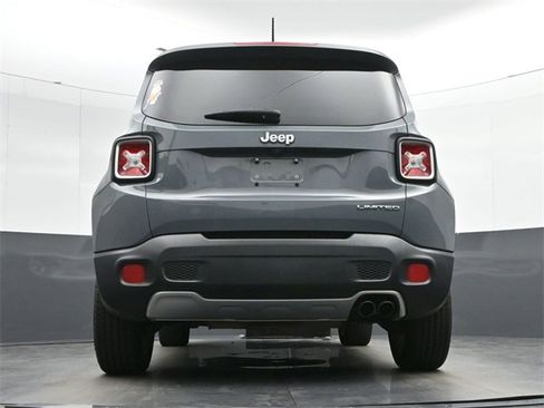 Used 2017 Jeep Renegade Limited image 13