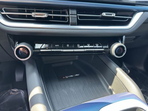 New 2025 Chevrolet Equinox EV LT w/ Convenience Package II image 15