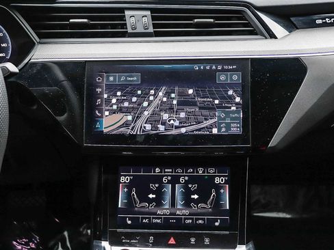 Used 2023 Audi e-tron S Prestige w/ Prestige Package image 16