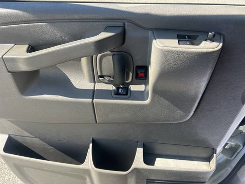 Used 2020 Chevrolet Express 2500 w/ Driver Convenience Package image 10