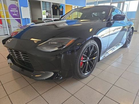 Used 2025 Nissan Z Performance w/ Floor Mat Package RWD image 4