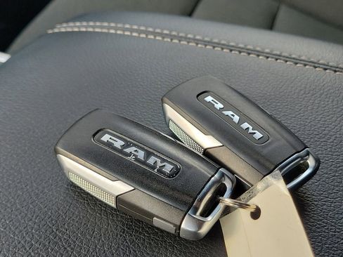 Used 2023 RAM 1500 Big Horn AWD/4WD image 36