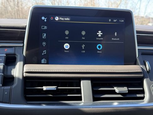 Used 2023 Chevrolet Suburban Z71 w/ Z71 Off-Road Package image 14