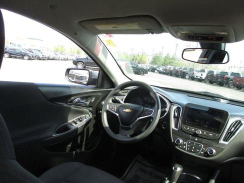 Used 2019 Chevrolet Malibu LT image 21