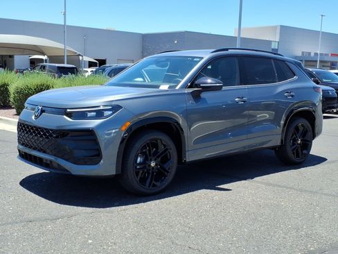 New 2026 Volkswagen Tiguan SE R-Line AWD/4WD image 3