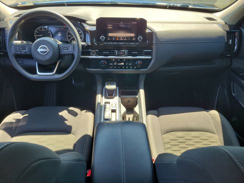 Used 2022 Nissan Pathfinder S FWD image 16