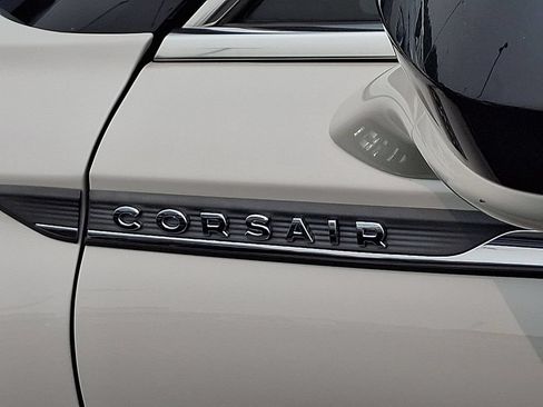 Certified 2021 Lincoln Corsair AWD w/ Premium Package image 30