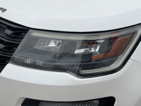 Used 2016 Ford Explorer Sport w/ Equipment Group 401A AWD/4WD image 5