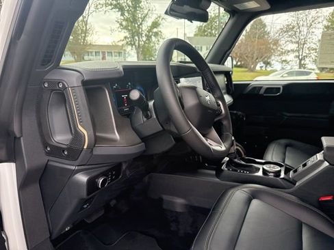 New 2025 Ford Bronco Badlands image 30