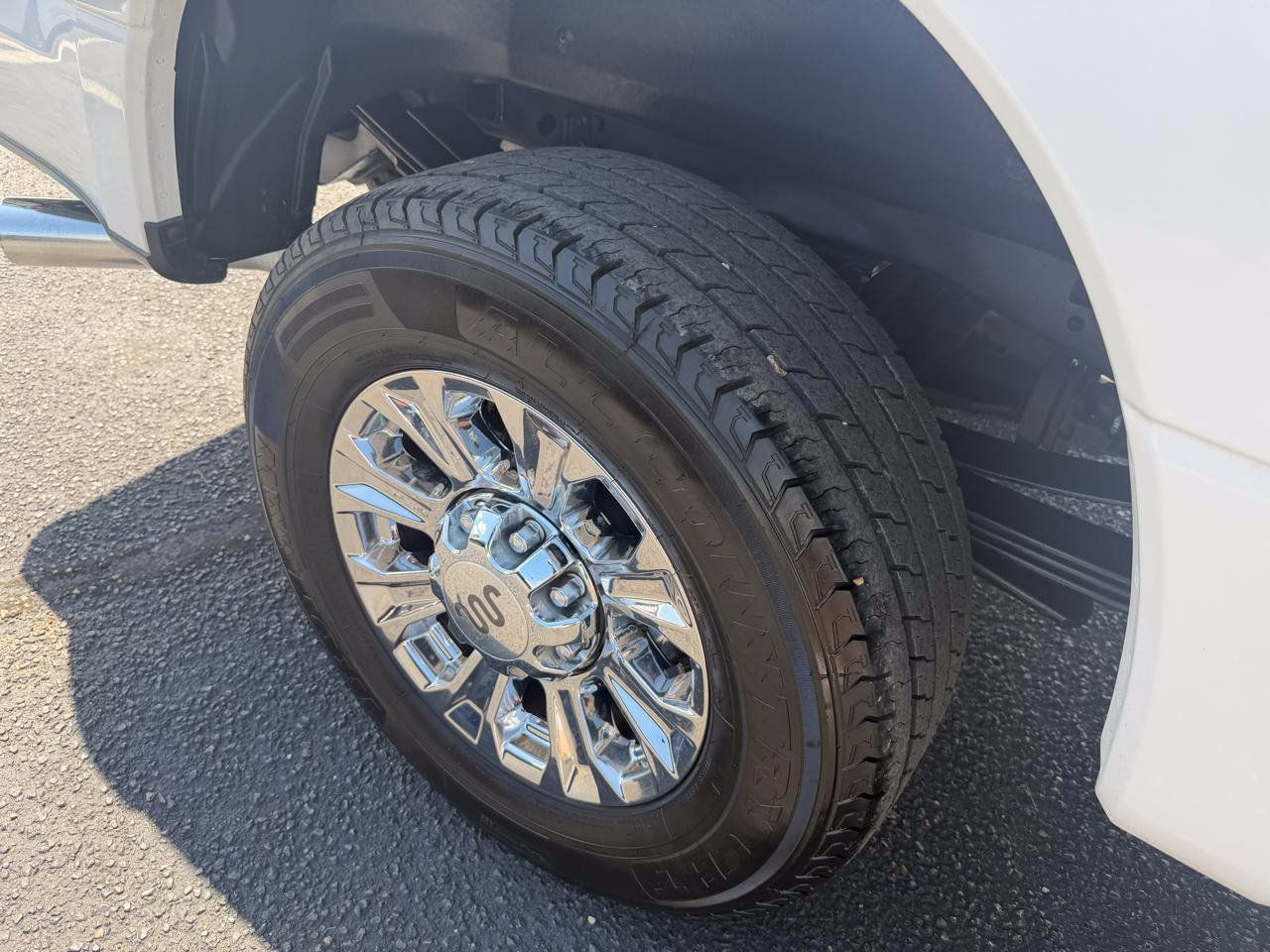 Used 2019 Ford F350 King Ranch w/ Chrome Package RWD image 25