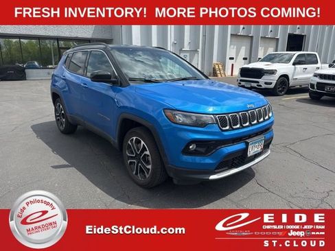 Used 2024 Jeep Compass Limited AWD/4WD image 1