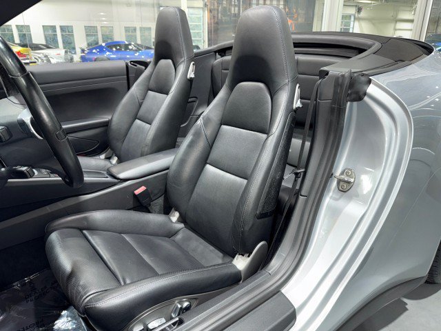 Used 2014 Porsche 911 Carrera 4 AWD/4WD image 4