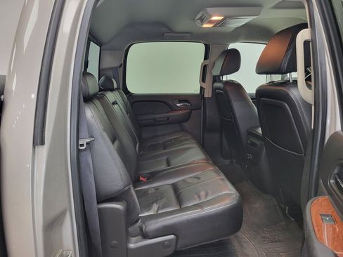Used 2008 GMC Sierra 2500 SLT w/ Entertainment Package image 9