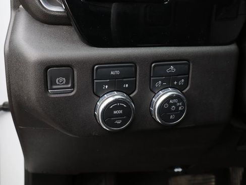 Certified 2023 GMC Sierra 1500 Elevation image 12