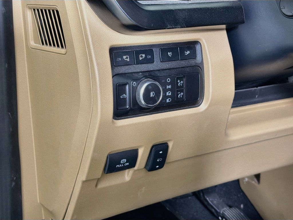 Used 2024 Ford F250 Lariat w/ Lariat Ultimate Package AWD/4WD image 13