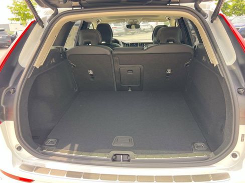 New 2025 Volvo XC60 B5 Plus w/ Protection Package Premier image 26