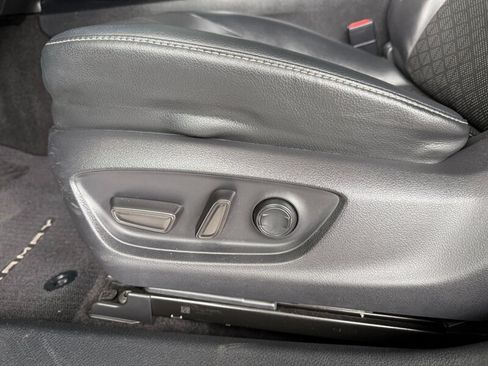 Used 2019 Toyota Camry XSE FWD image 18