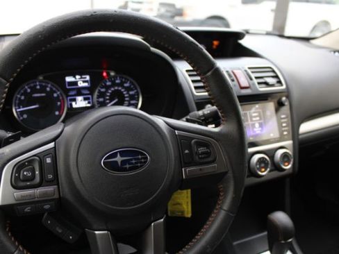 Used 2017 Subaru Crosstrek 2.0i Premium image 18
