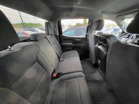 Used 2020 Chevrolet Silverado 1500 Custom w/ Custom Value Package image 9