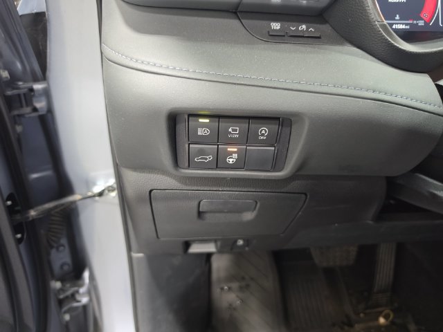 Used 2023 Toyota Highlander Platinum AWD/4WD image 15