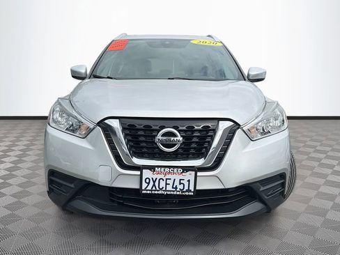 Used 2020 Nissan Kicks SV FWD image 2