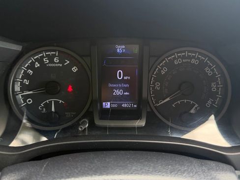 Used 2019 Toyota Tacoma TRD Off-Road w/ Technology Package RWD image 12